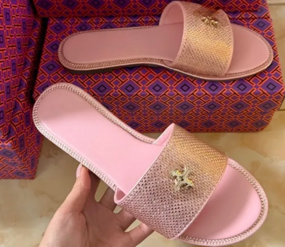 .TORY BURCH SPARKLY SANDALS.